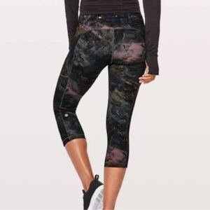 Lululemon Radiant Multi Speed Up Crop Leggings size 8